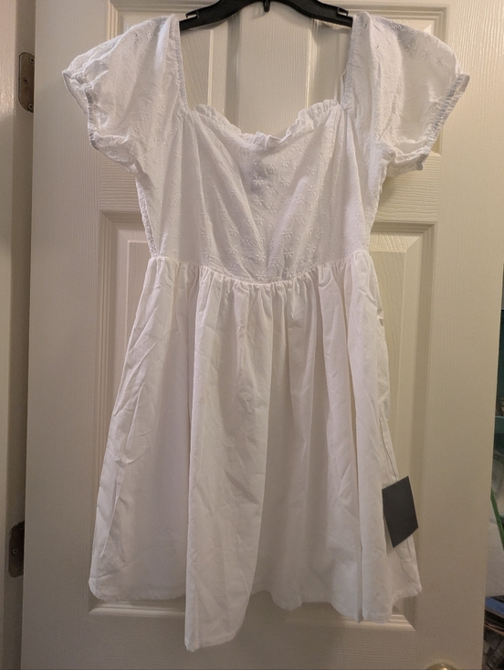 Lulus Dresses & Skirts - NWT Lulus White Dress